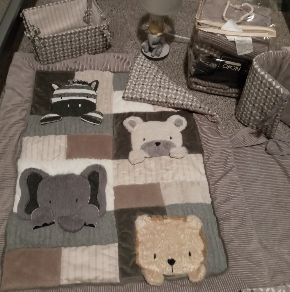 Crib set - Picture 7 of 7